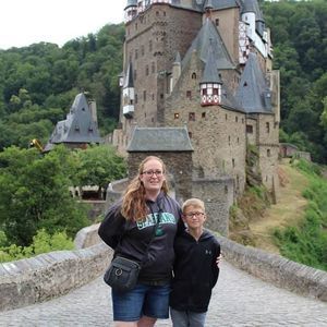 Meet your Posher, Laura